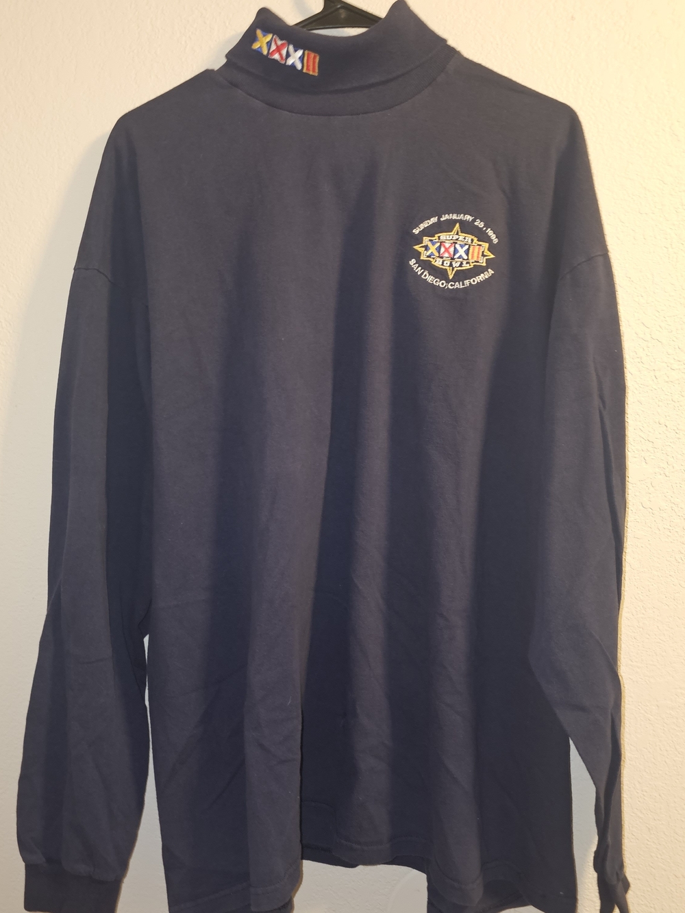vintage Pro Player mock turtleneck features embroidered Super Bowl XXXII graphic